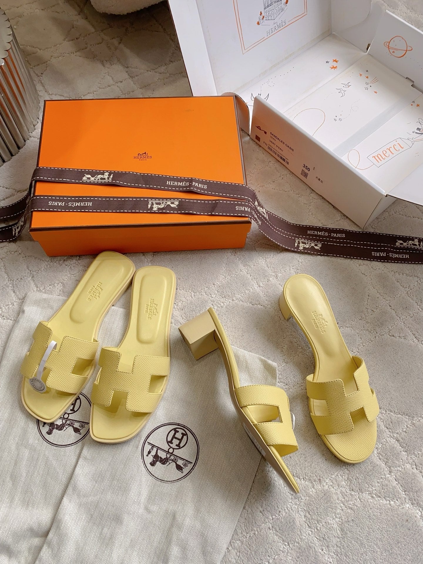 HM 26s Oran Sandal Lemon Yellow Espom Goatskin 724273