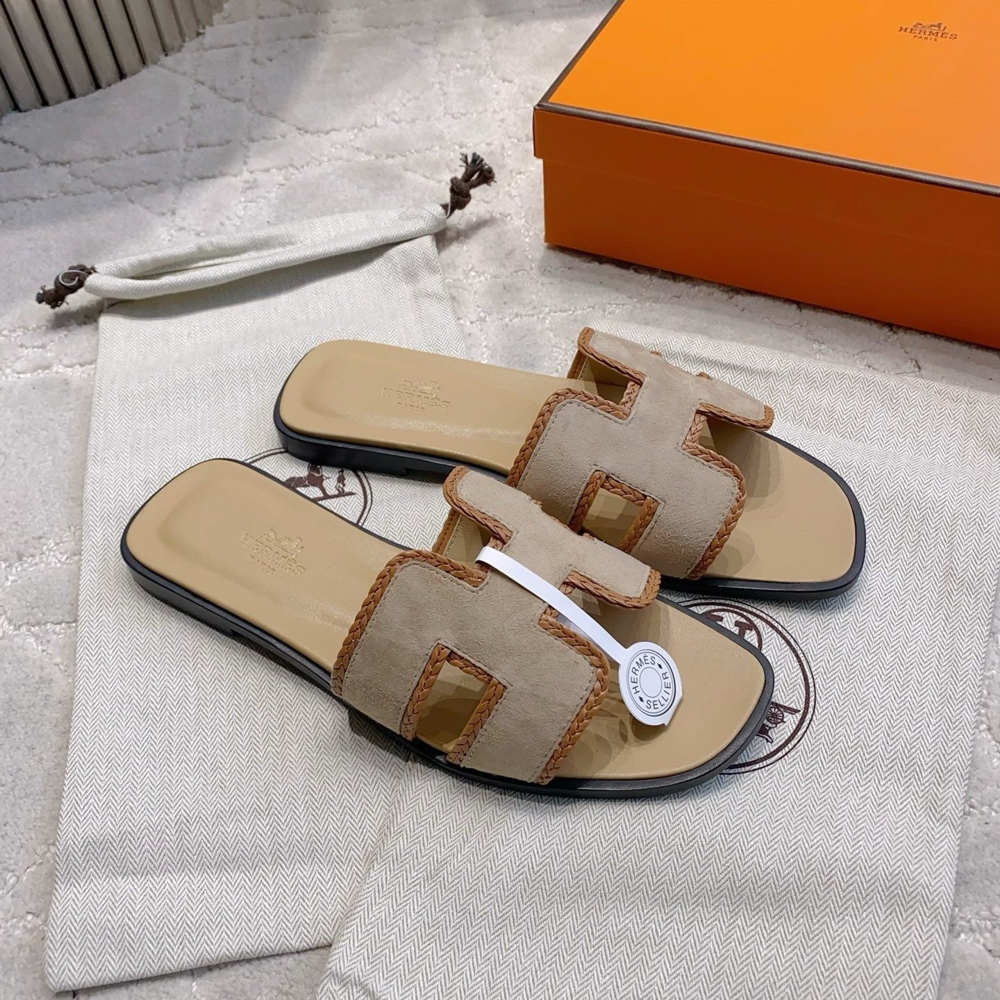 HM 26s Oran Sandal Light Taupe Suede Goatskin 724350