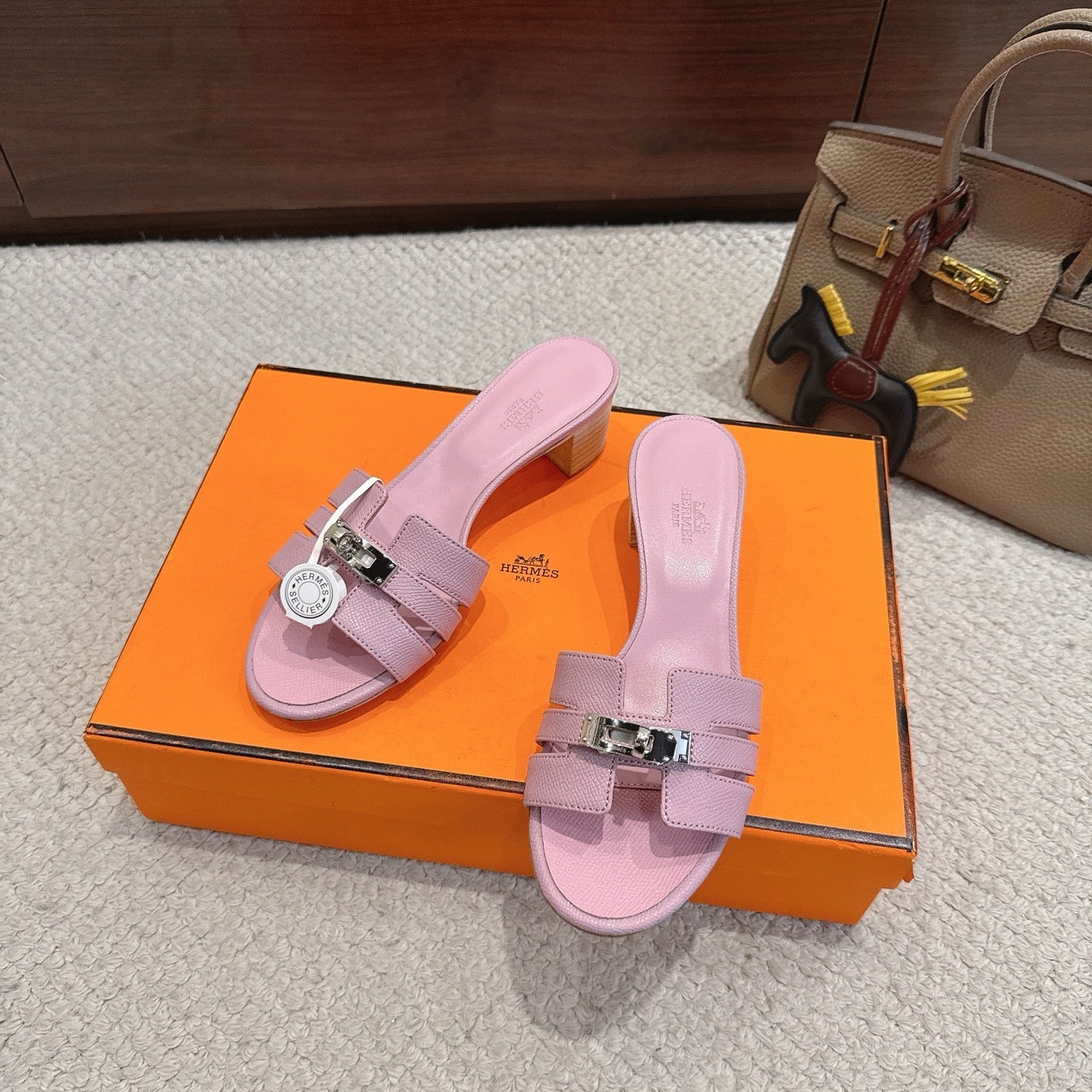 HM Kelly Buckle Sandals 5cm Light Pink Leather 804989