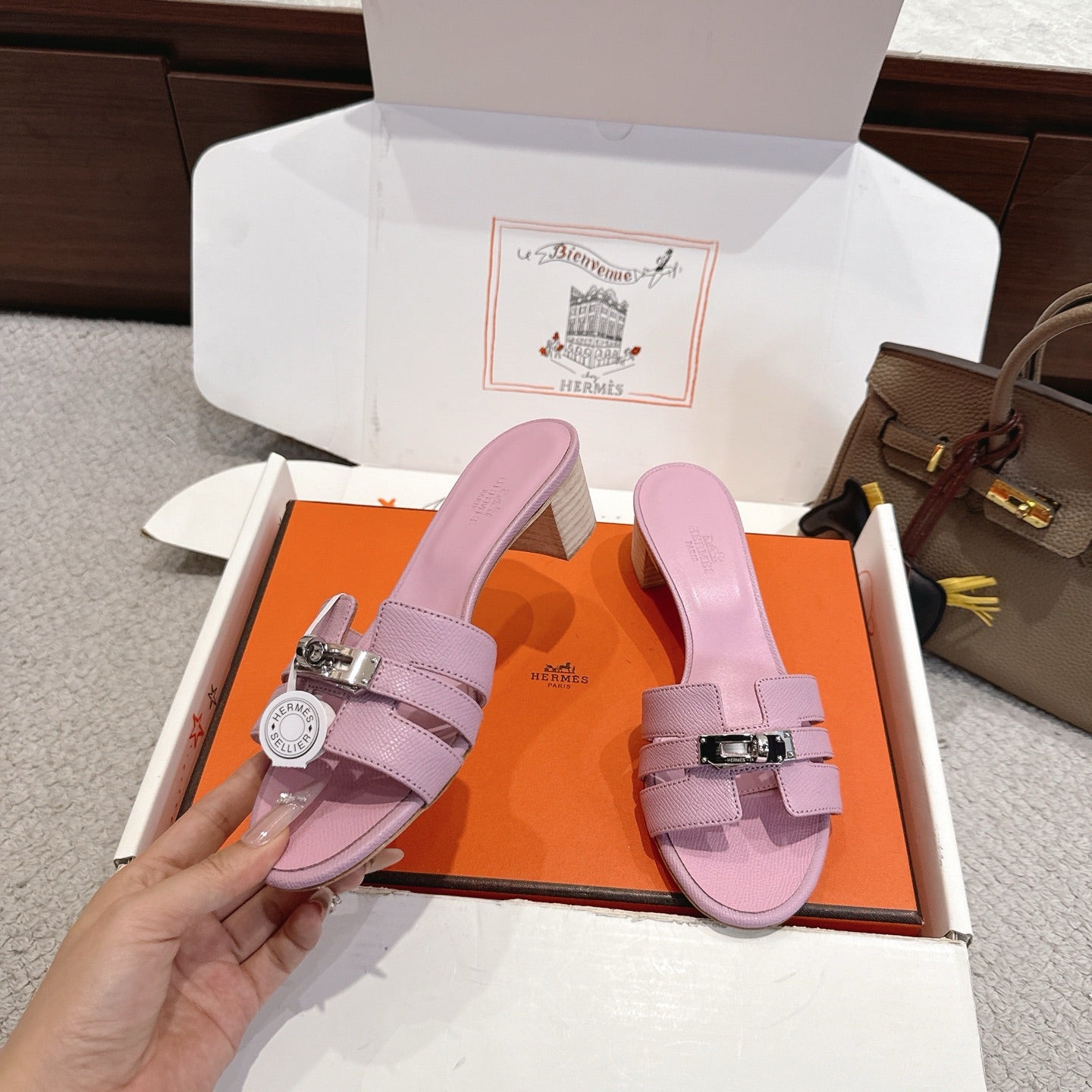 HM Kelly Buckle Sandals 5cm Light Pink Leather 804989