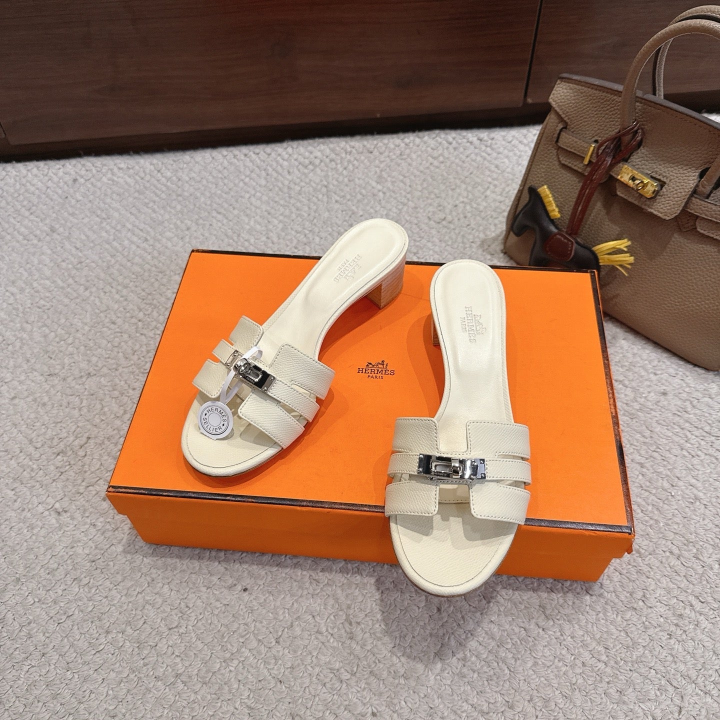 HM Kelly Buckle Sandals 5cm Cream Leather 805002