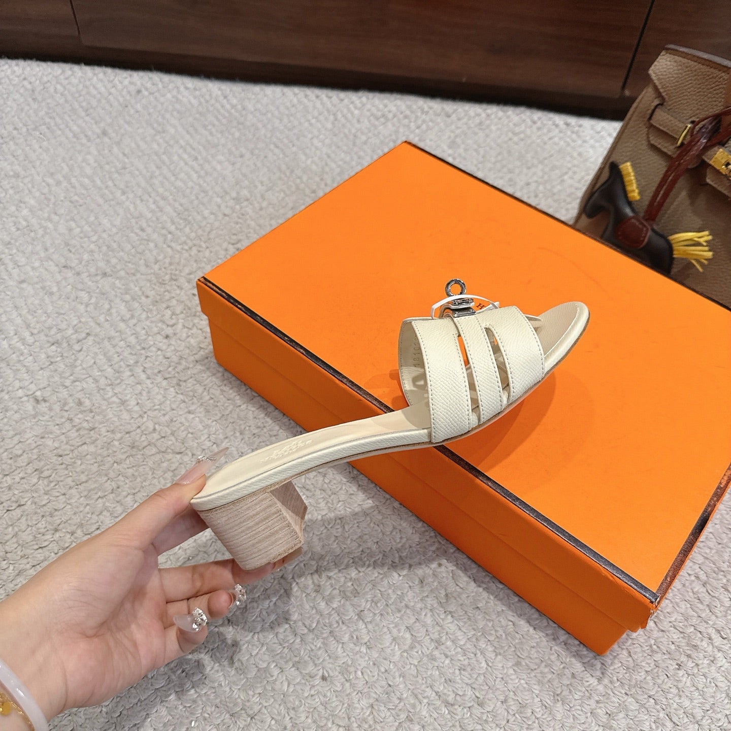 HM Kelly Buckle Sandals 5cm Cream Leather 805002