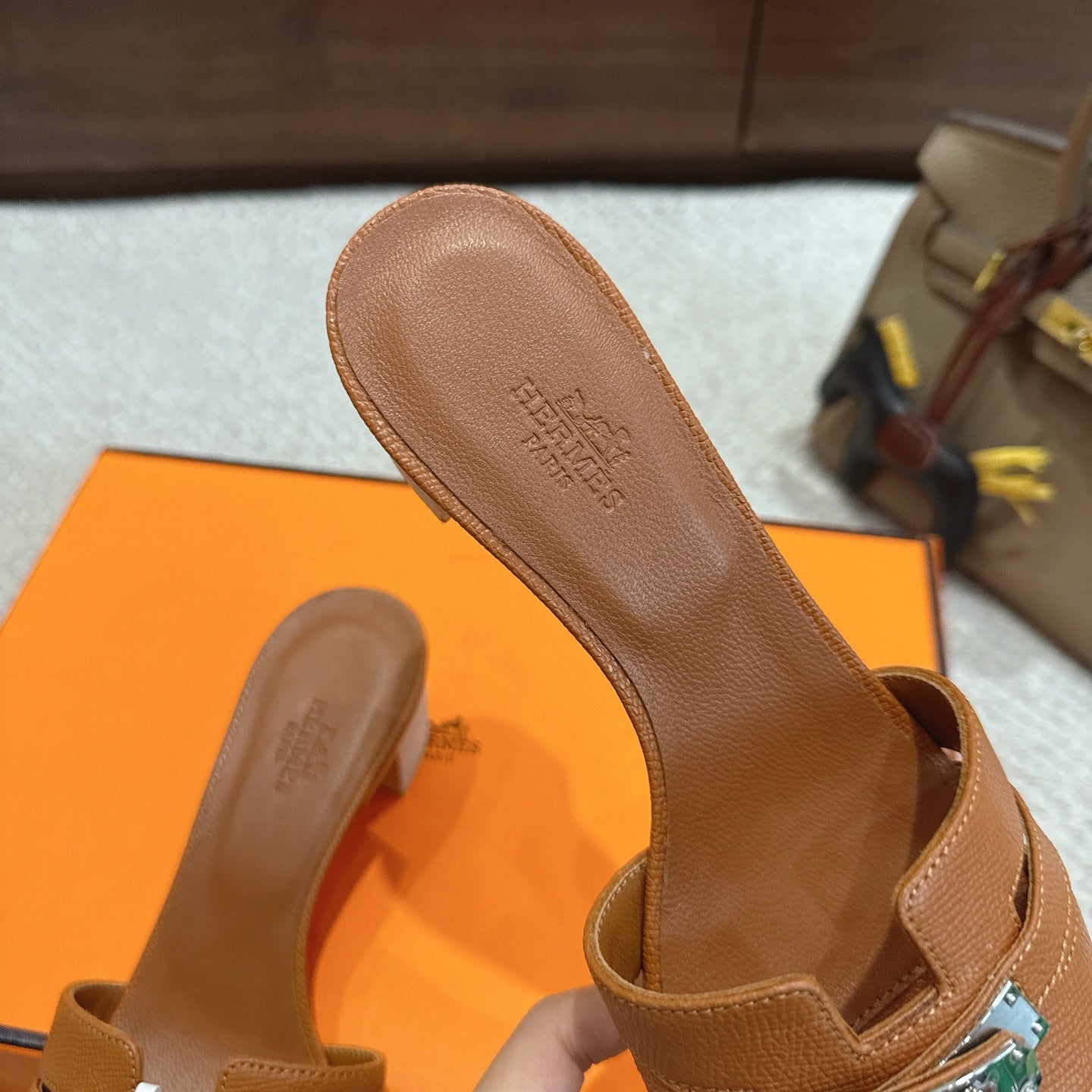 HM Kelly Buckle Sandals 5cm Brown Leather 805004