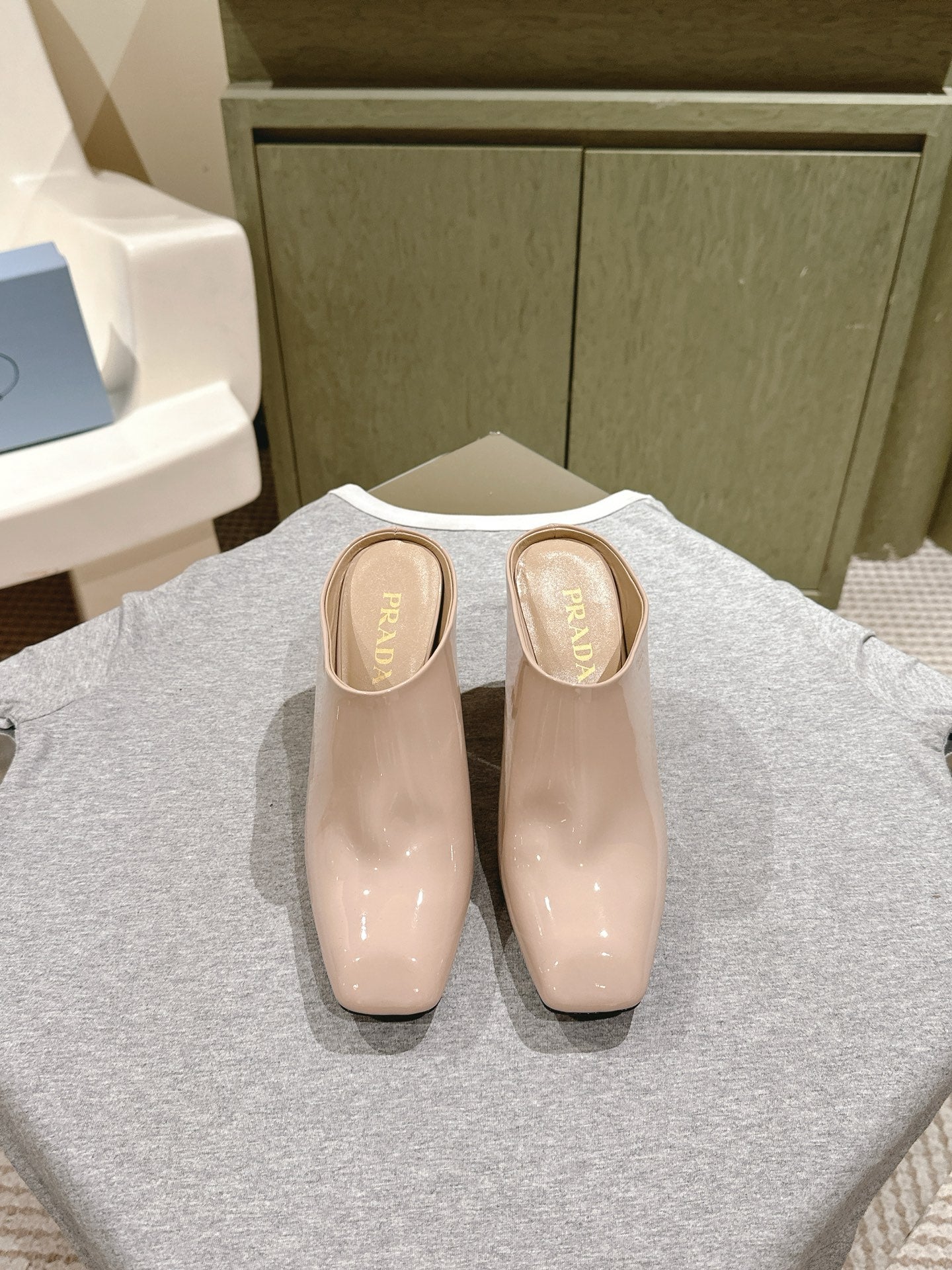 Prada Mules 85mm Beige Patent Leather 449620