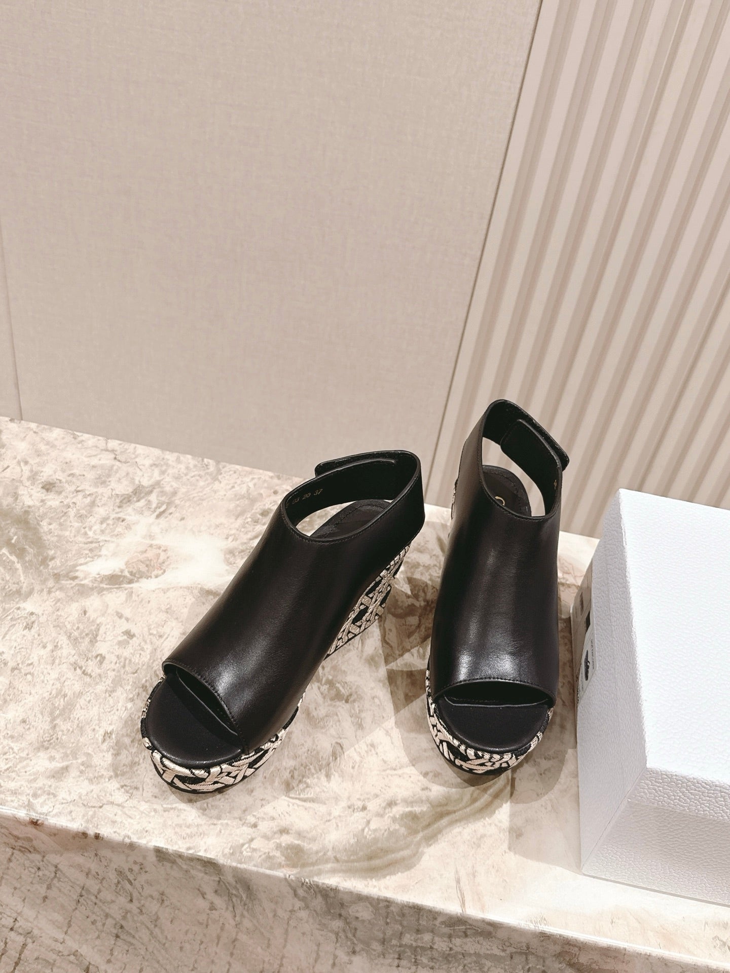 CD Attitude Wedge Sandal 85mm Black Calfskin 483087