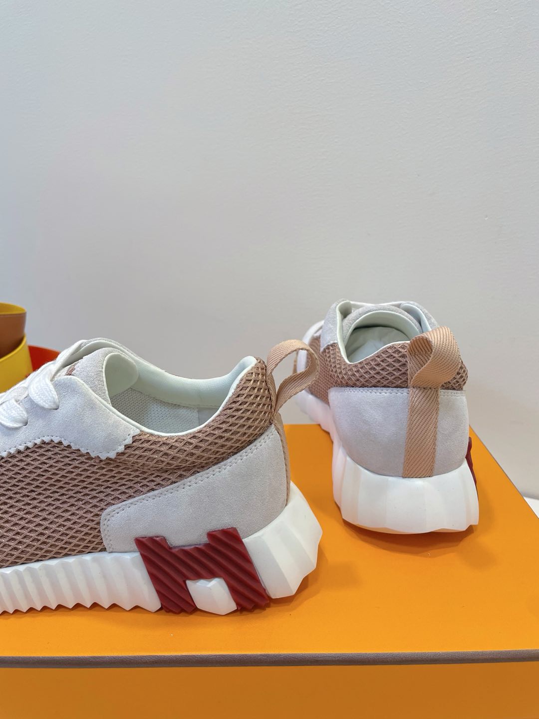 HM Bouncing sneaker Beige Gray mix Velvet Rose Fabric with Suede 212283