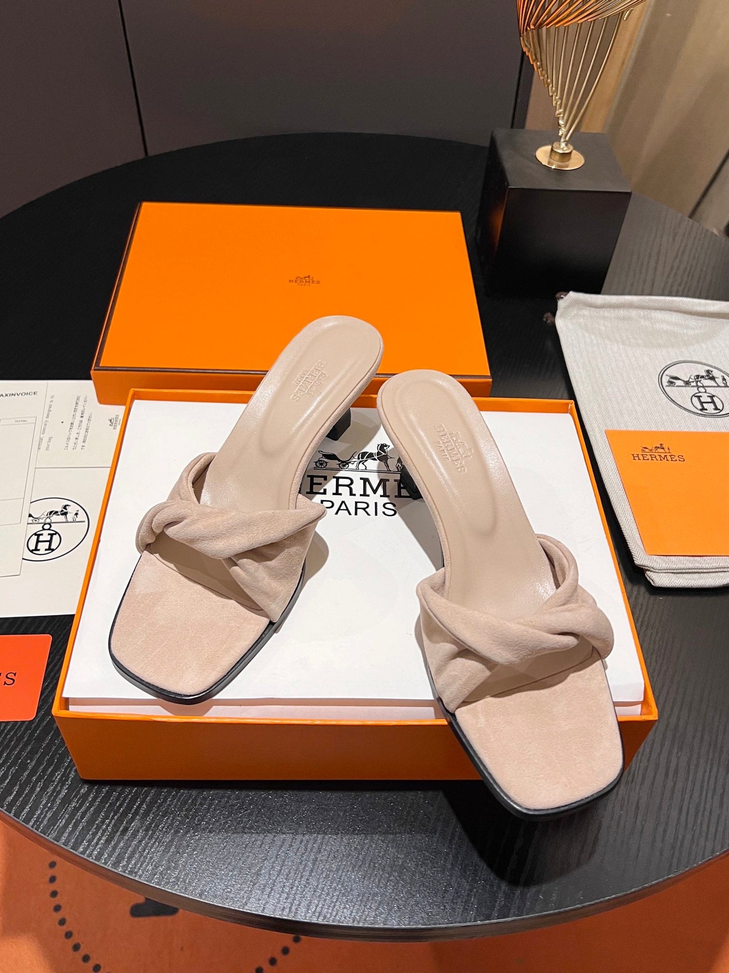 HM Giny Sandal 5.5 Light Beige Suede Calfskin 680062