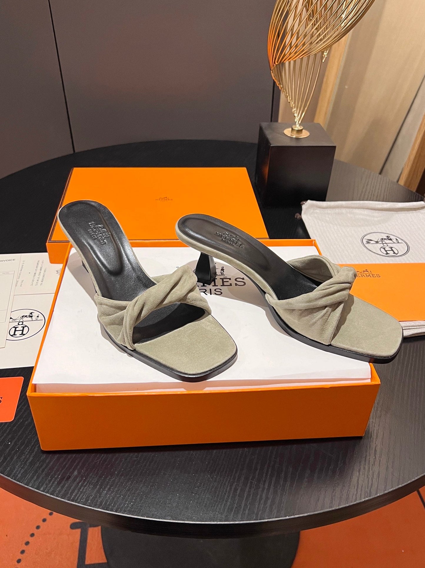HM Giny Sandal 5.5 Light Taupe Suede Calfskin 680058