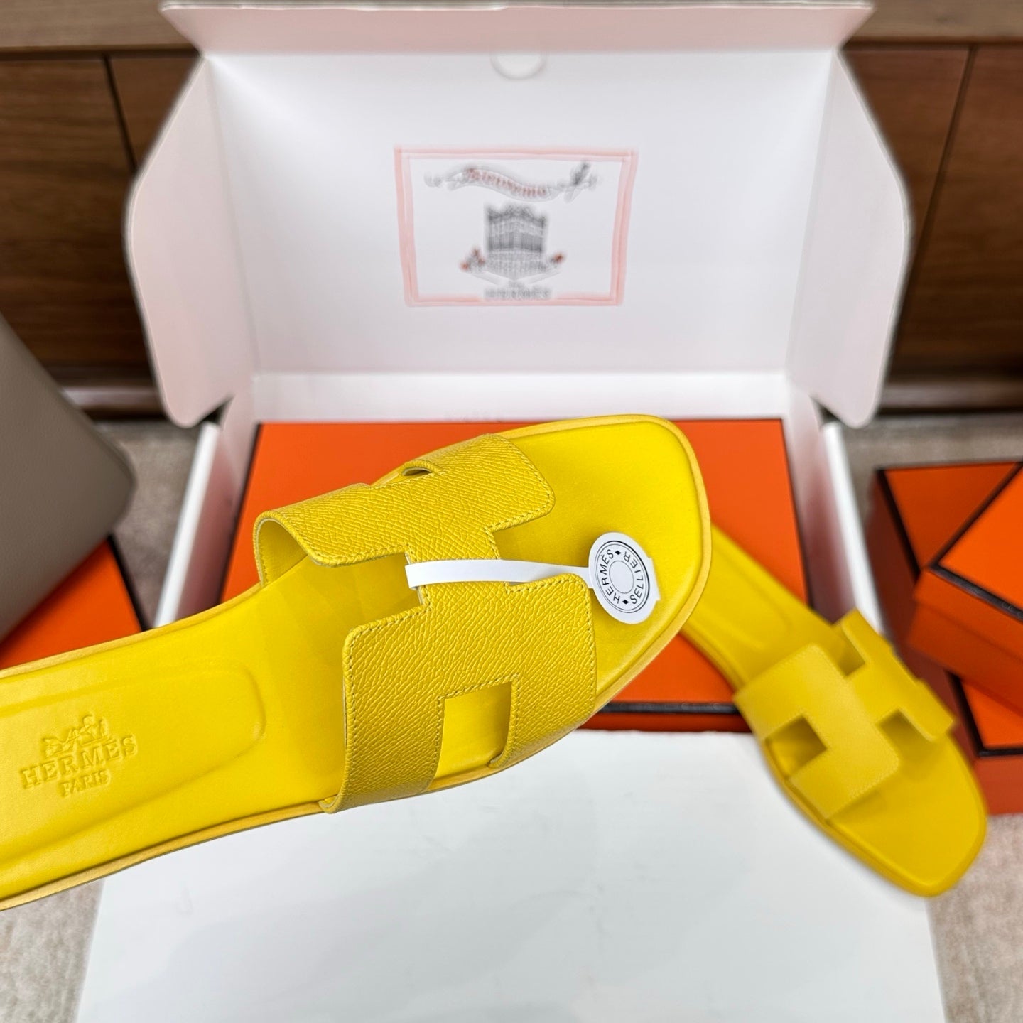 HM Oran Sandal Bright Yellow Espom Sheepskin 802477