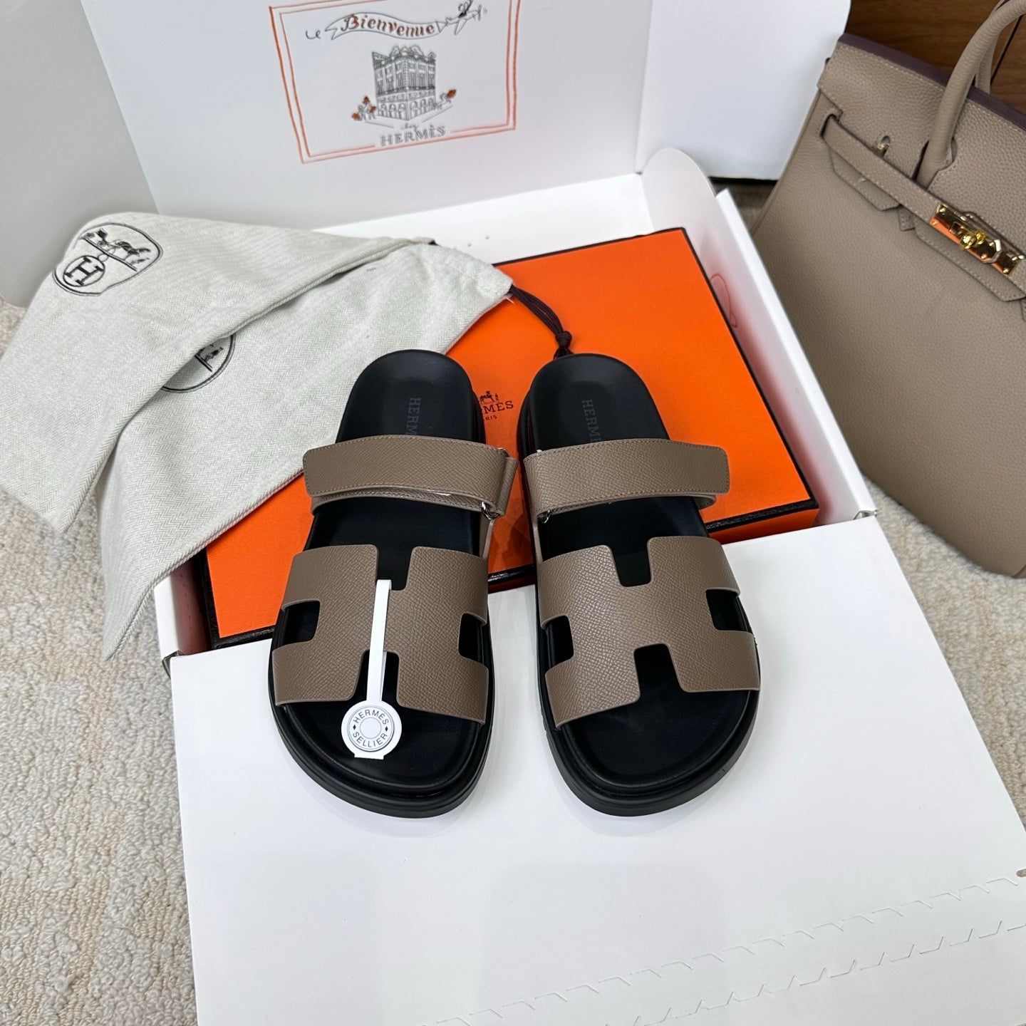 HM Chypre Sandal Black Taupe Espom Leather 862388