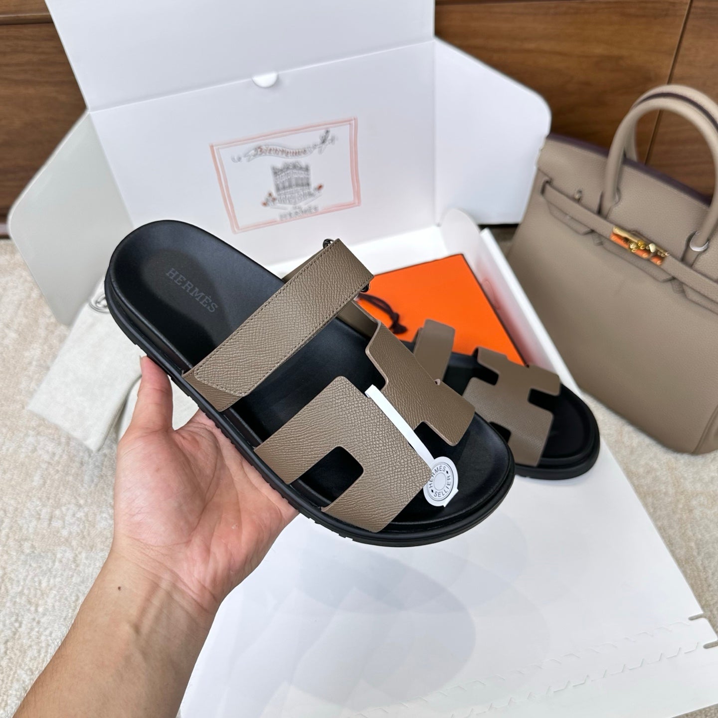 HM Chypre Sandal Black Taupe Espom Leather 862388