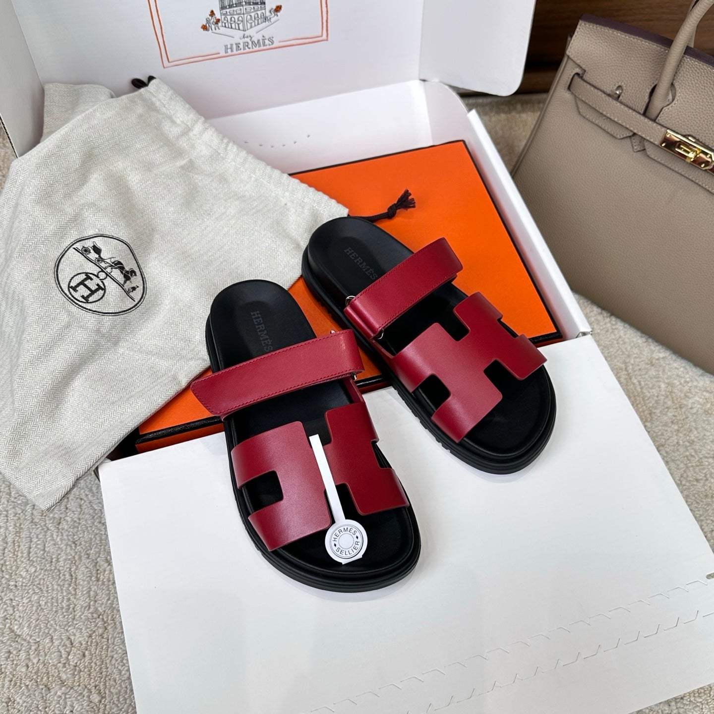 HM Chypre Sandal Black Red Leather 862400