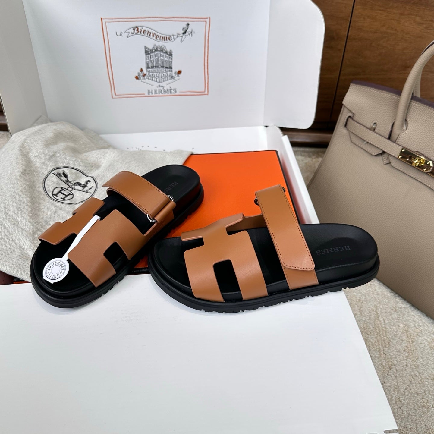 HM Chypre Sandal Black Tan Leather 862403