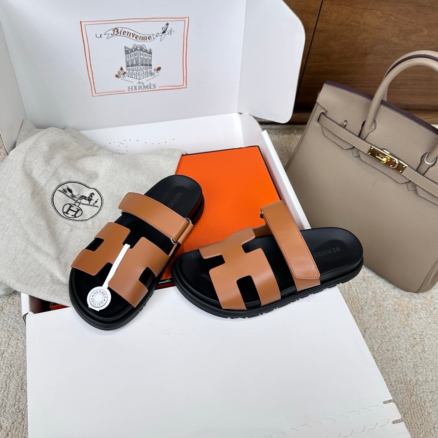HM Chypre Sandal Black Tan Leather 862403
