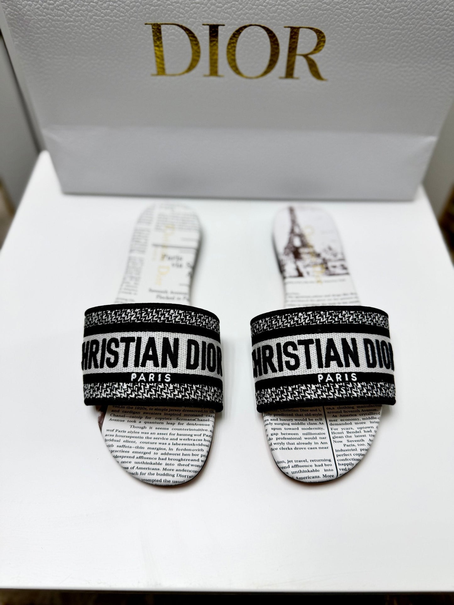 CD 26s Embroidered Slippers Black White Canvas Leather 683019
