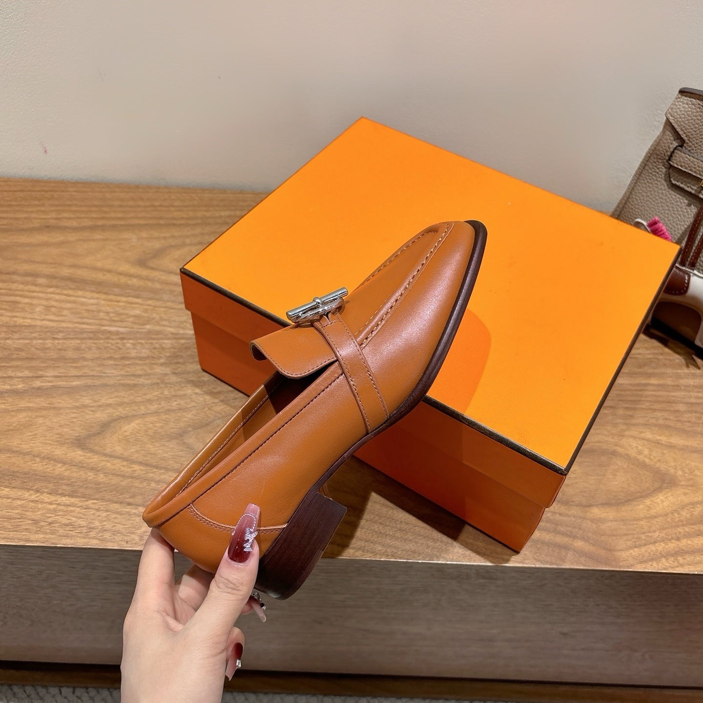 HM Impact Loafers Caramel Cowhide Sliver Hardware 526180