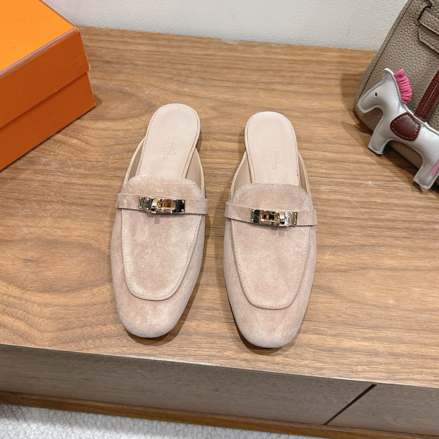 HM 26s Kelly Mule In Light Beige Suede Gold Hardware