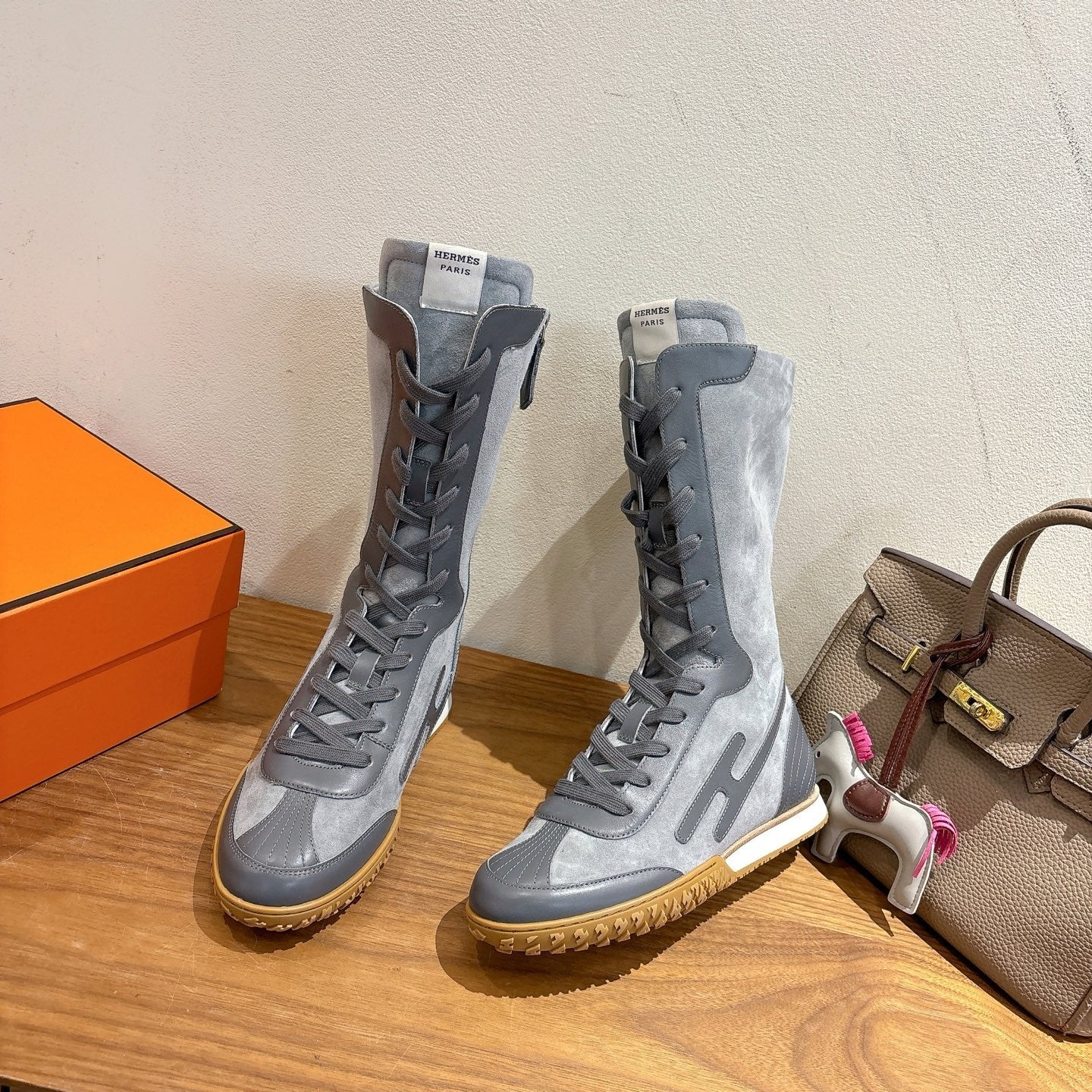 HM Lace Up Sneaker Iron Shadow Calfskin Suede