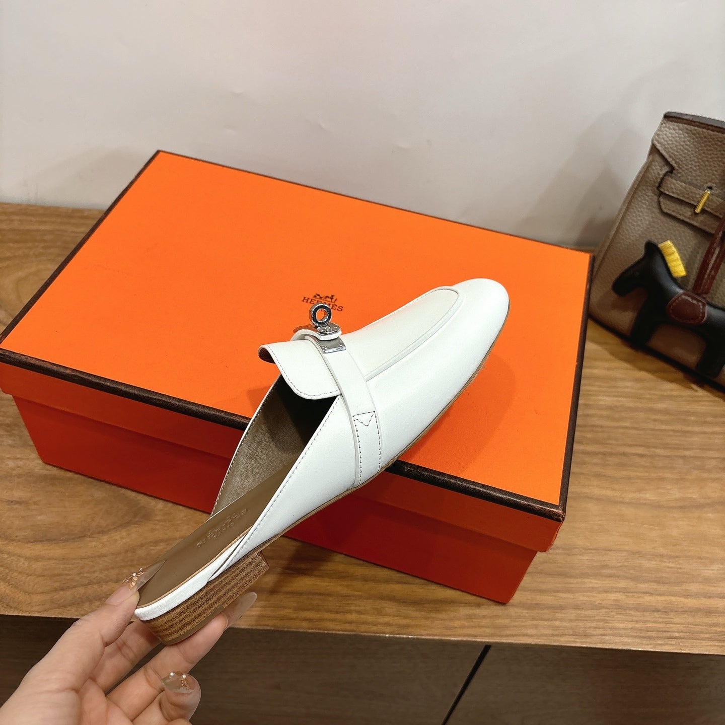HM 26s Kelly Mule In White And Brown Calfskin Silver Hardware