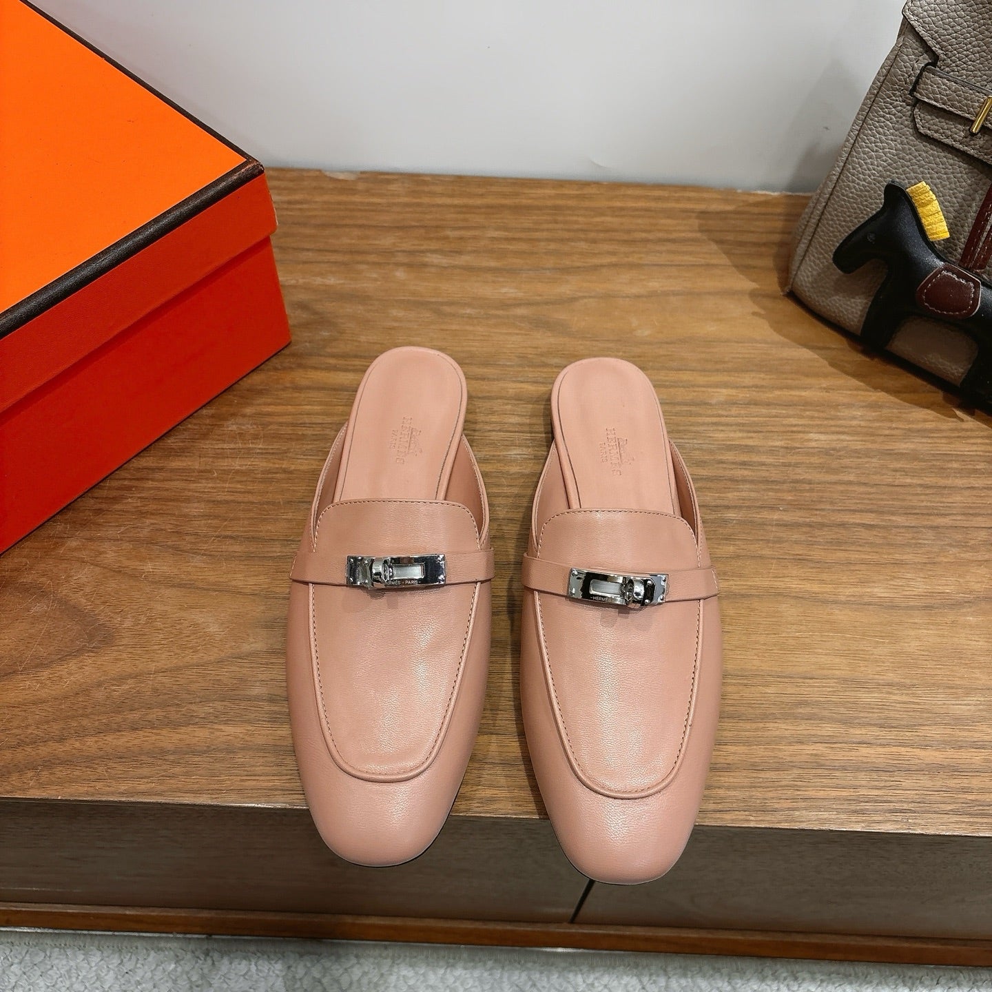 HM 26s Kelly Mule In Grey Beige Calfskin Silver Hardware