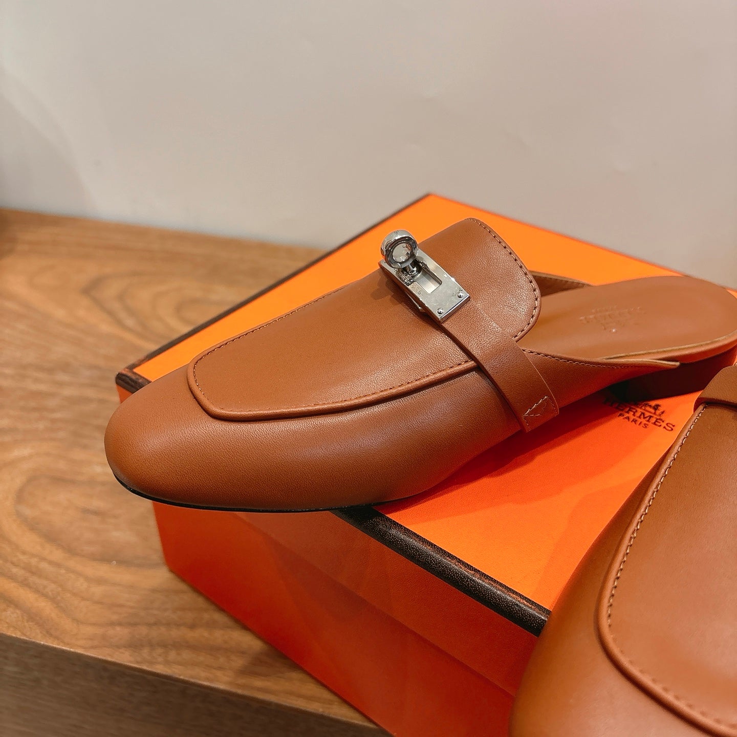 HM 26s Kelly Mule In Caramel Brown Calfskin Silver Hardware