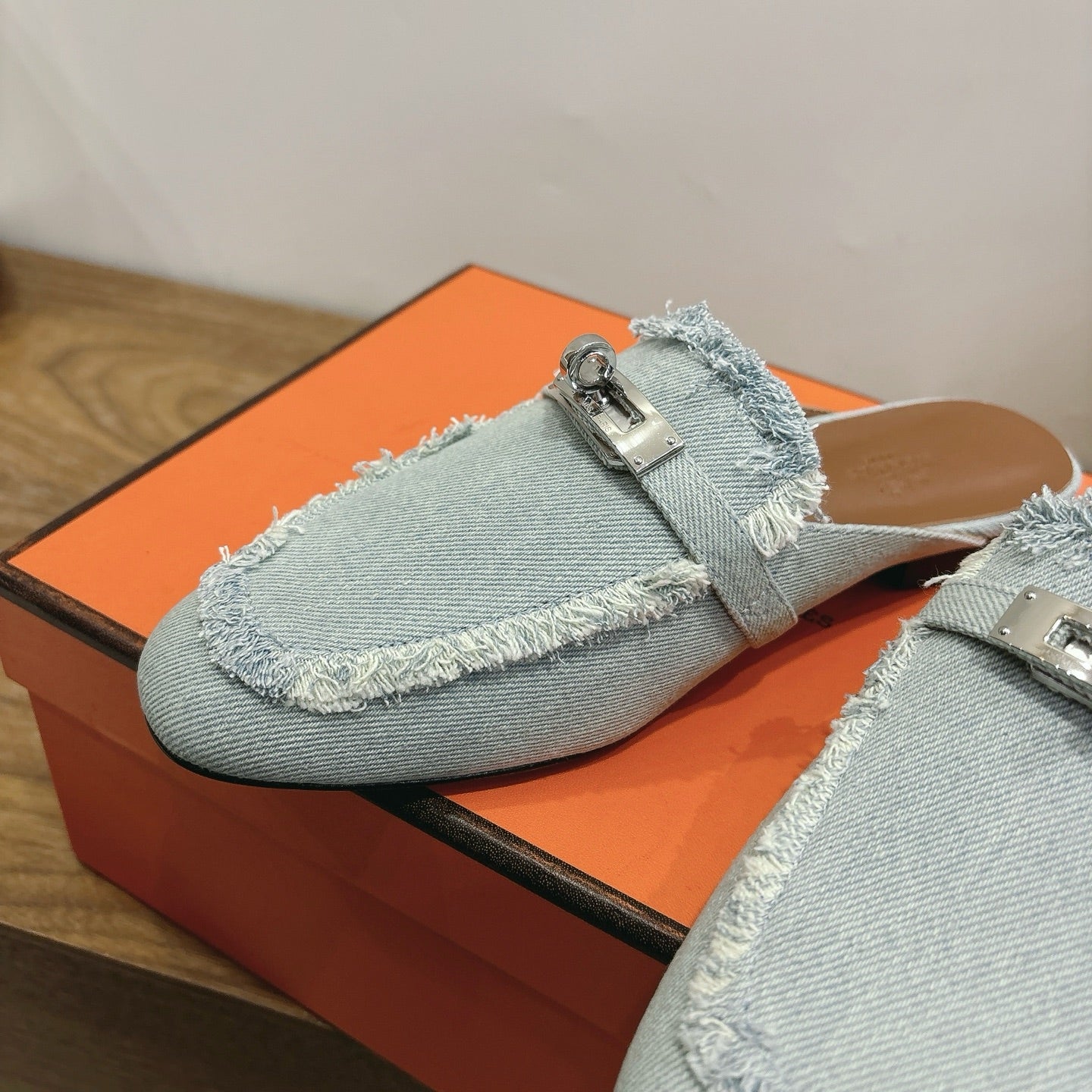 HM 26s Oz Mule In Light Blue Denim Silver Hardware