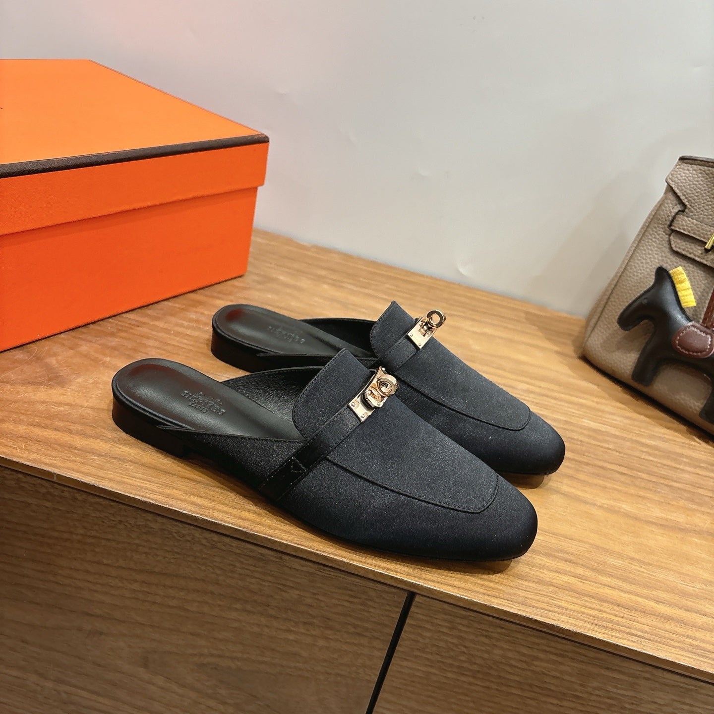 HM 26ss Mule Black Smooth Calfskin Leather 638476