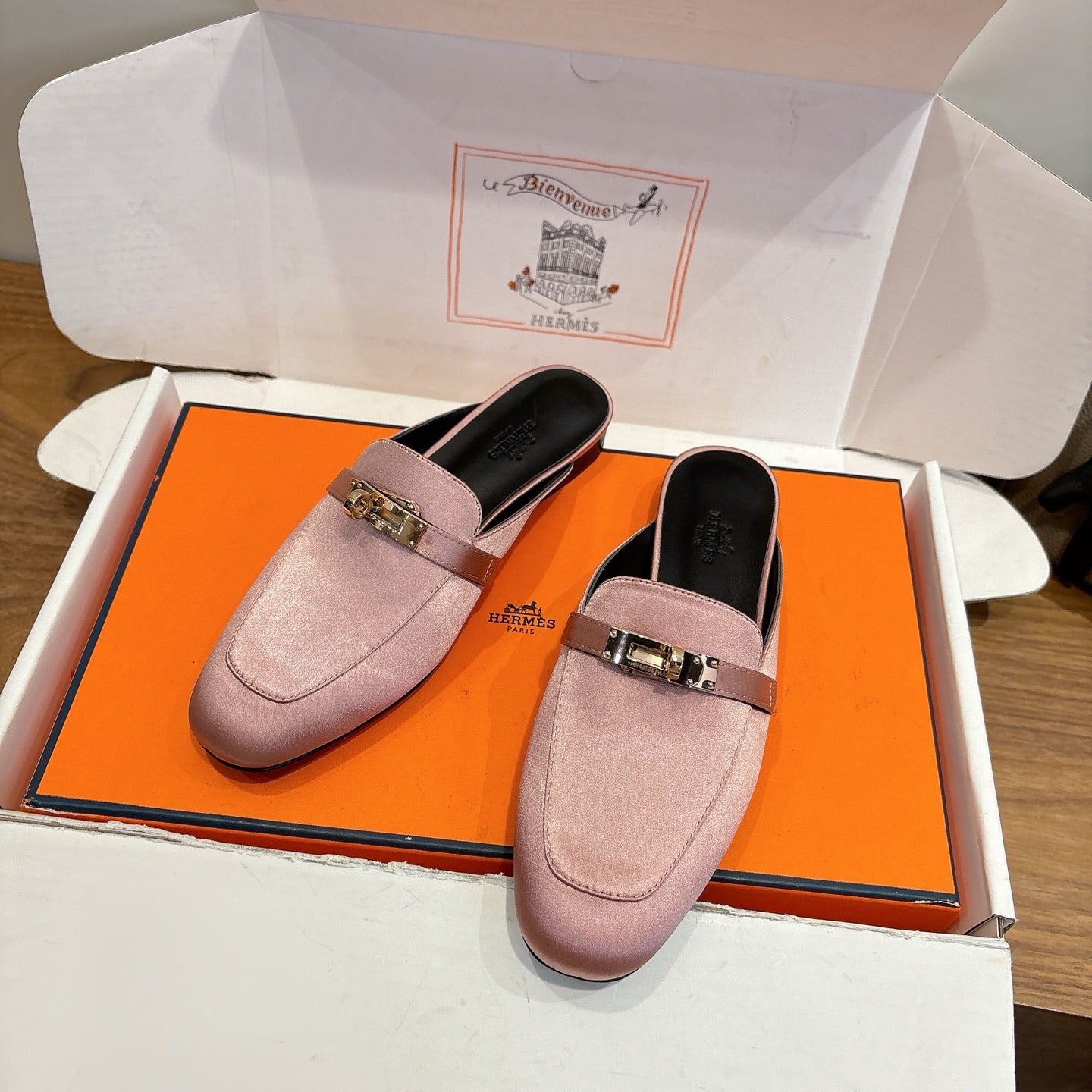 HM 26s Oz Mule In Pink Satin Gold Hardware