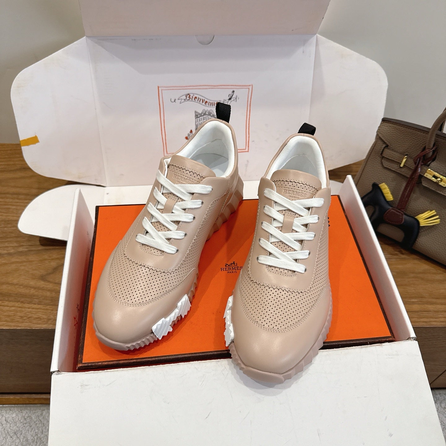 HM 26ss Sneakers Beige Leather 638580