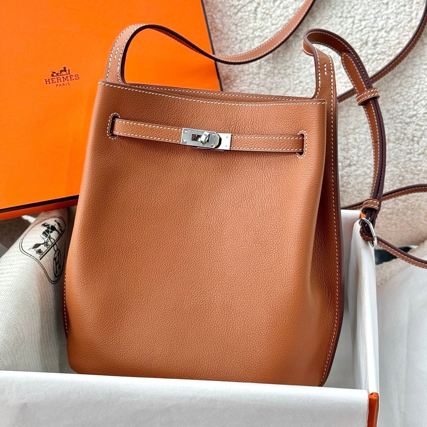 HM So Kelly Shoulder Bag 22cm Tan Brown Cowhide 284535