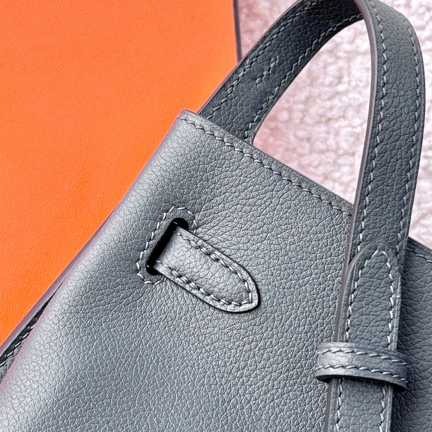 HM So Kelly Shoulder Bag 22cm Grey Cowhide 284541