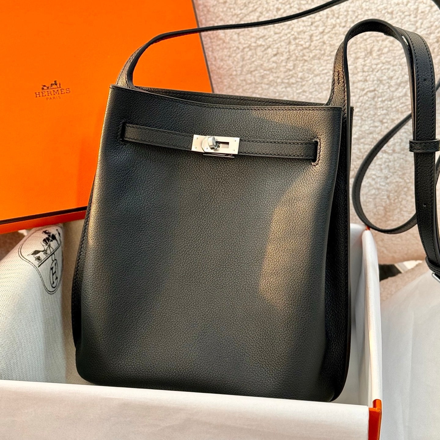 HM So Kelly Shoulder Bag 22cm Black Cowhide 284544