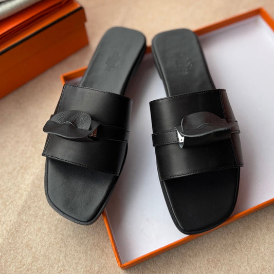 HM 0ran Sandals In Black Calfskin