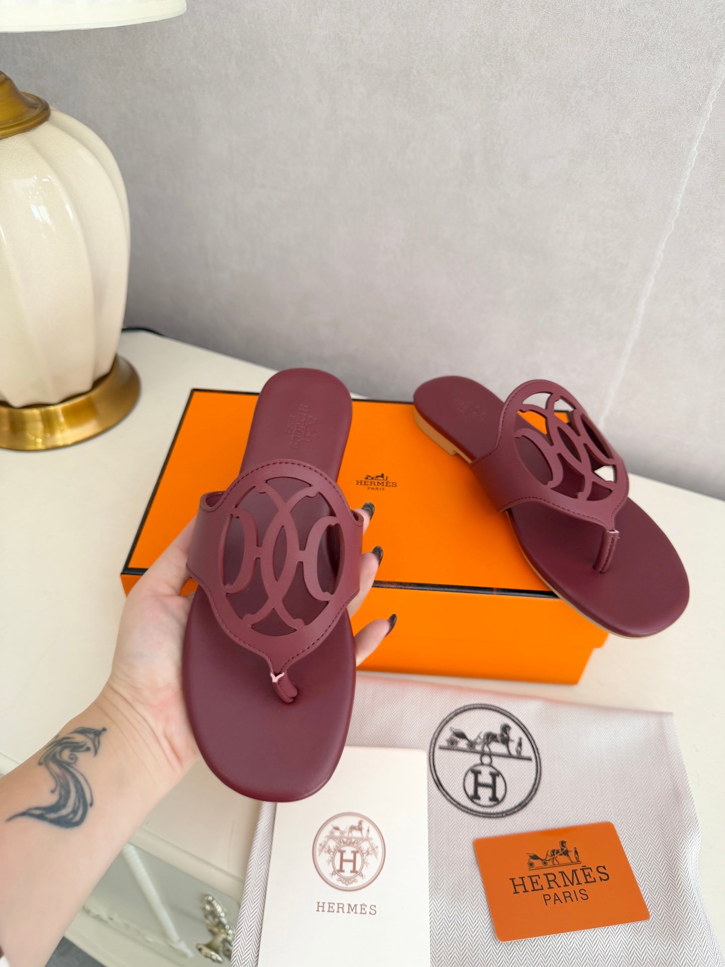 HM 26ss Pig-Nose Slipper Burgundy Leather 605909