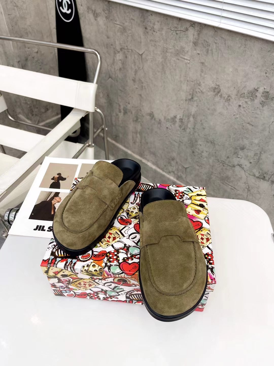 HM 26H Go Mule Dark Taupe Suede 799298