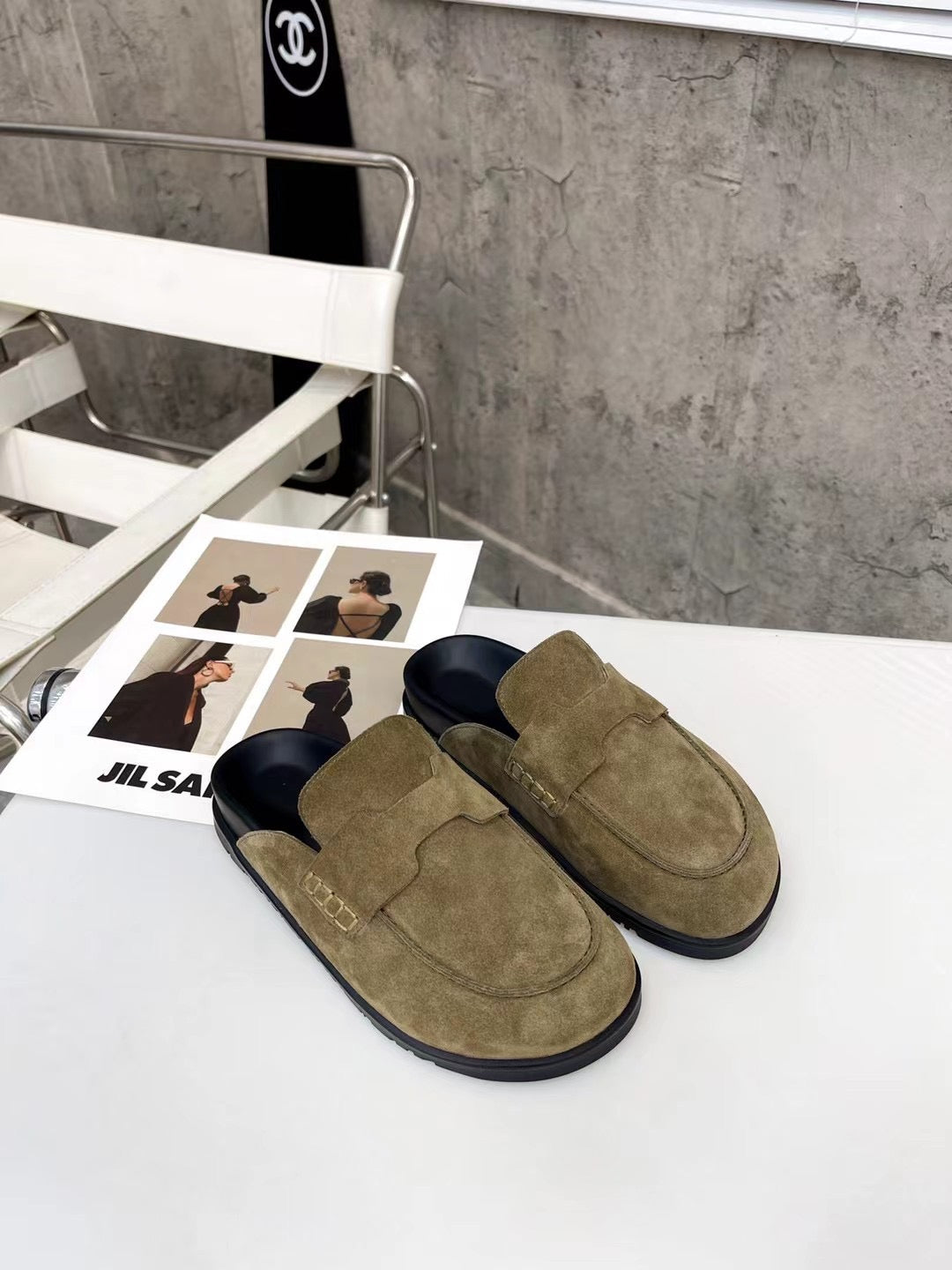 HM 26H Go Mule Dark Taupe Suede 799298