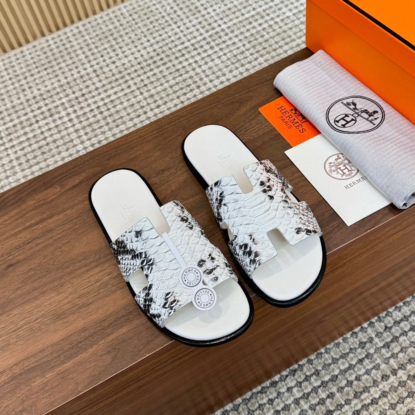 HM Izmir Sandals White Snakeskin 799288