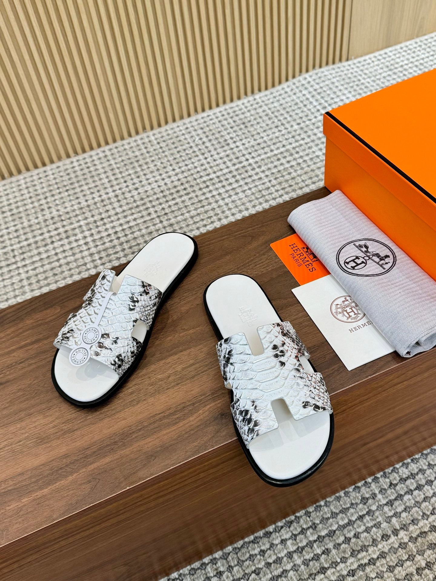 HM Izmir Sandals White Snakeskin 799288