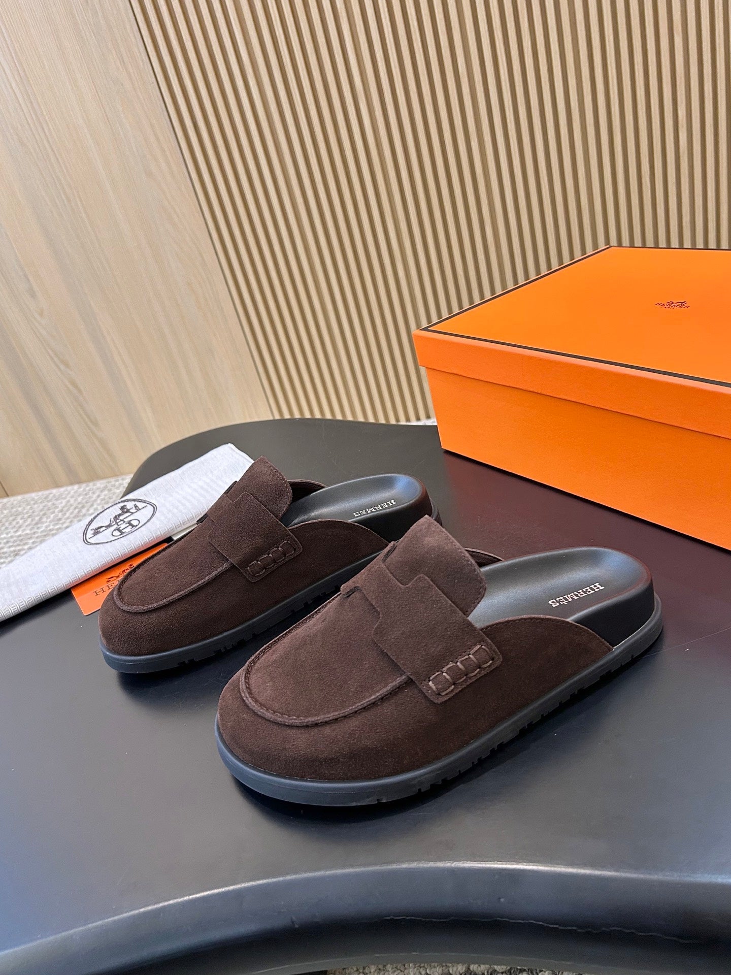 HM 26H Go Mule Coffee Suede 799292
