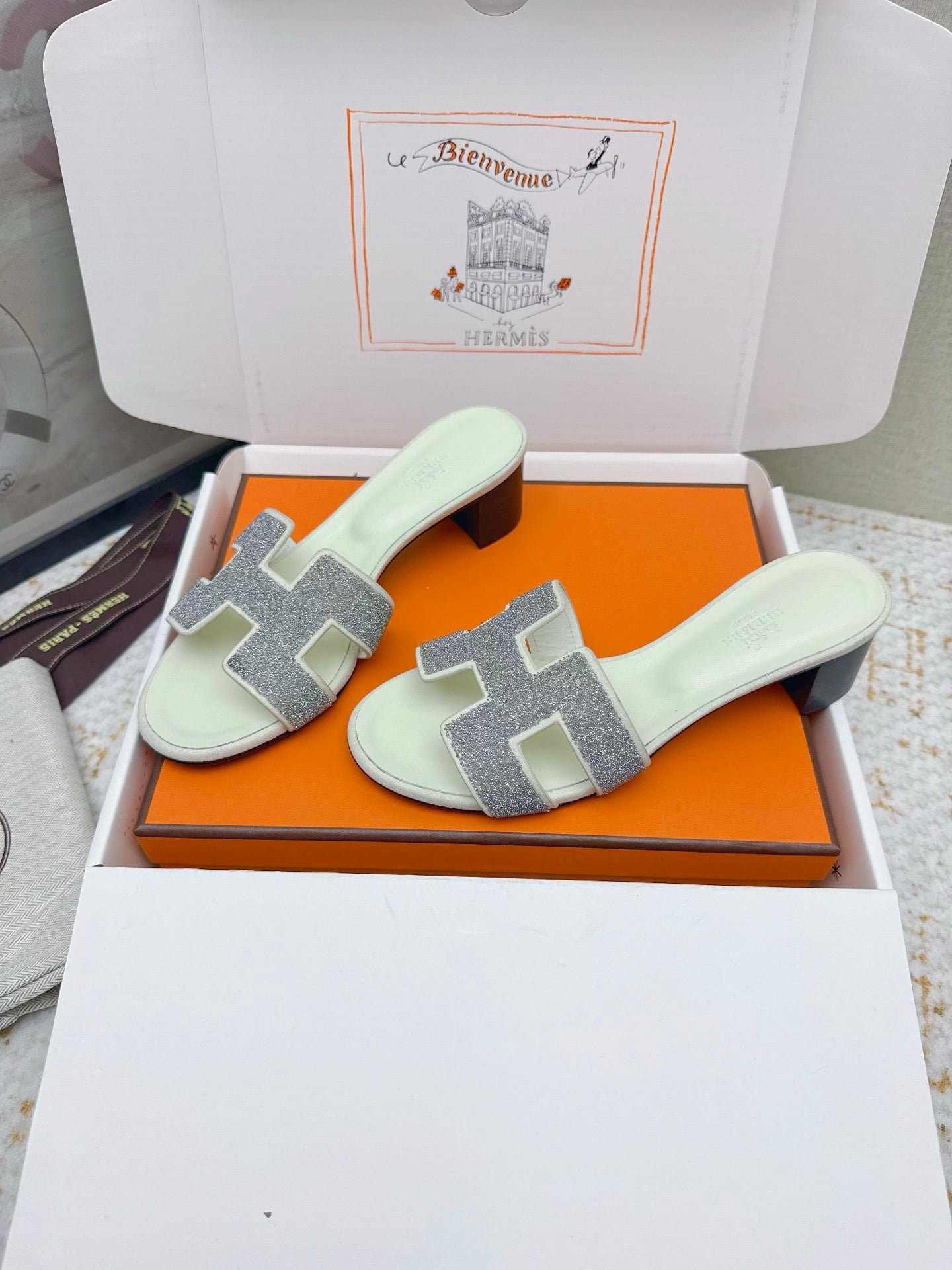 HM Oasis Sandals with Rhinestone White Cowhide 625269