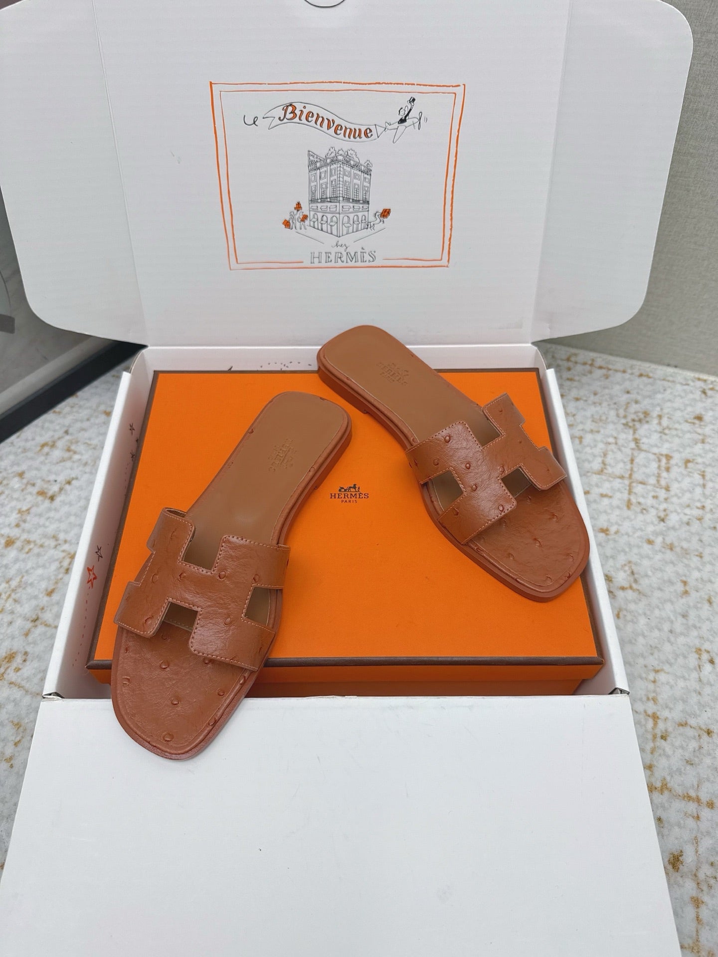 HM 26ss Oran Sandals Ostrich Leather 625092
