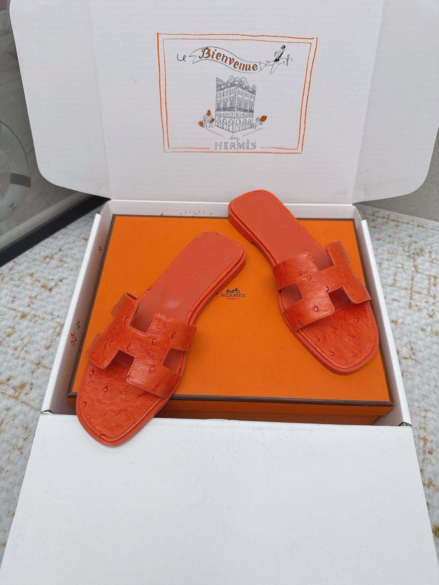 HM 26ss Oran Sandals Dark Orange Ostrich Leather 625105