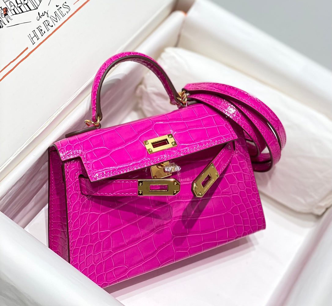 HM 25s Mini Kelly 19cm Deep Magenta Embossed Crocodile Gold Hardware