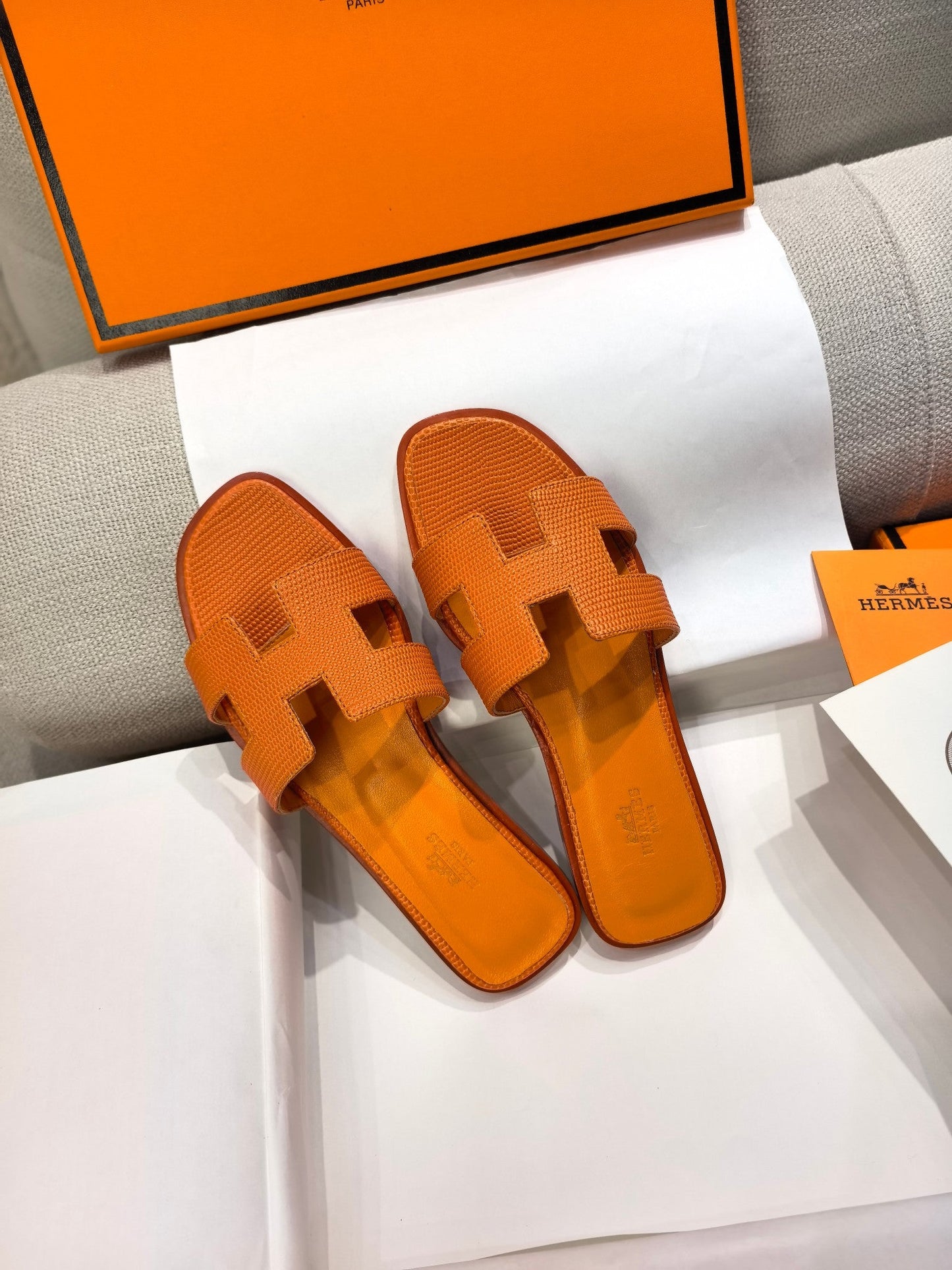 HM 26s Oran Sandal Orange Epsom 708454
