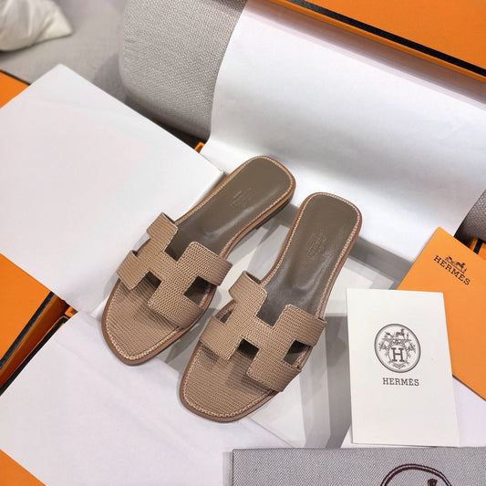 HM 26s Oran Sandal Light Brown Epsom 708456