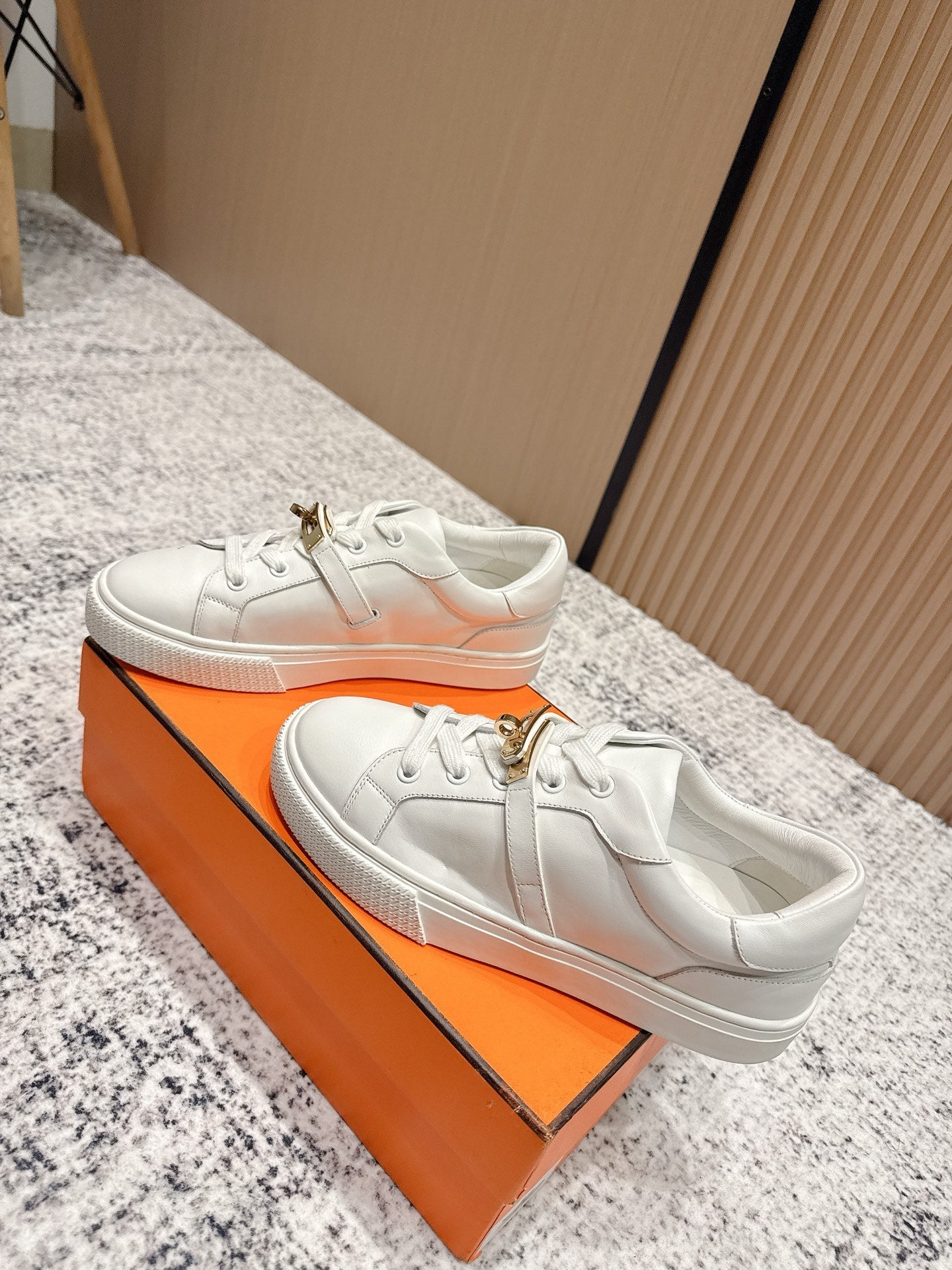 HM Casual Sneakers Gold Buckle White Leather