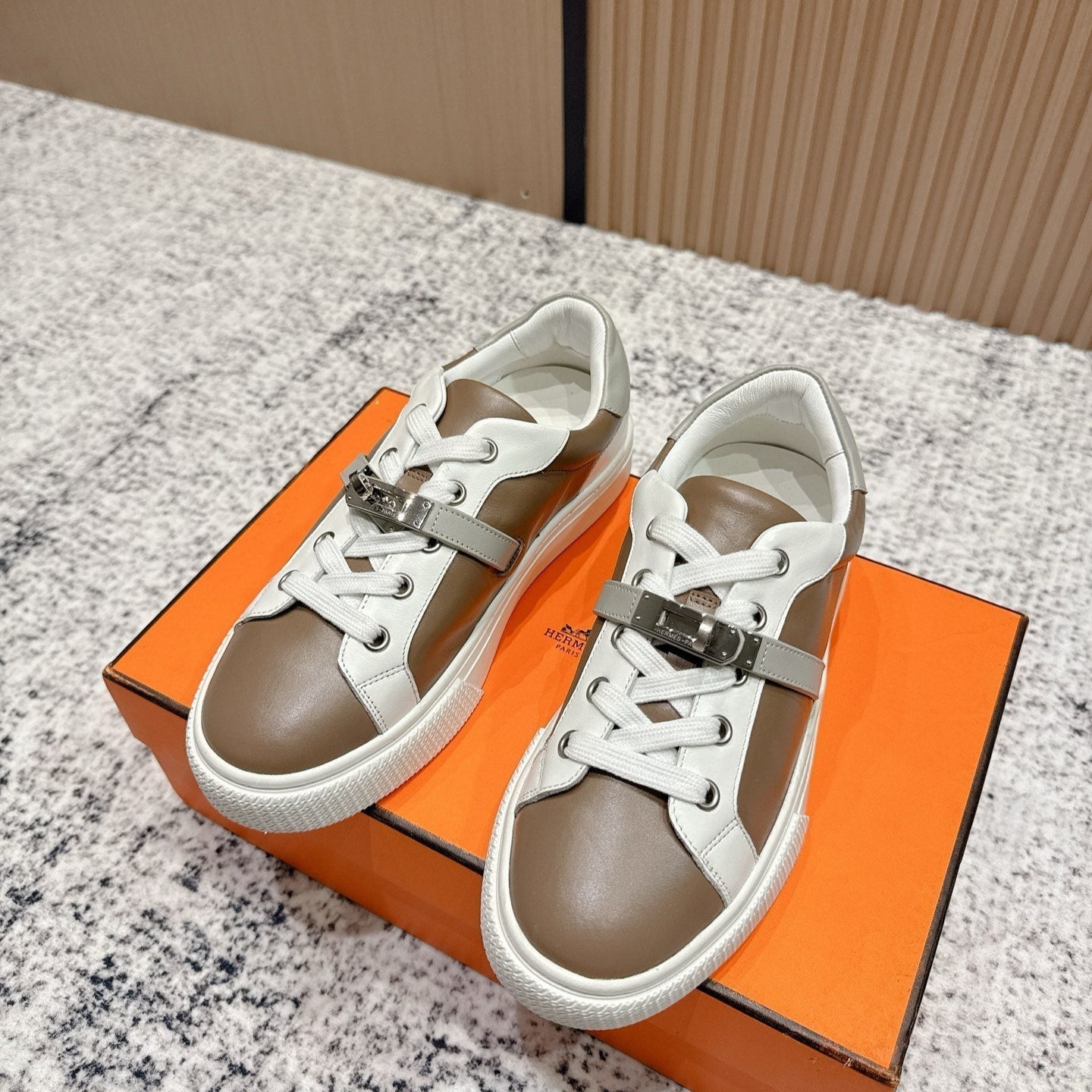 HM Casual Sneakers  Buckle Taupe White Leather