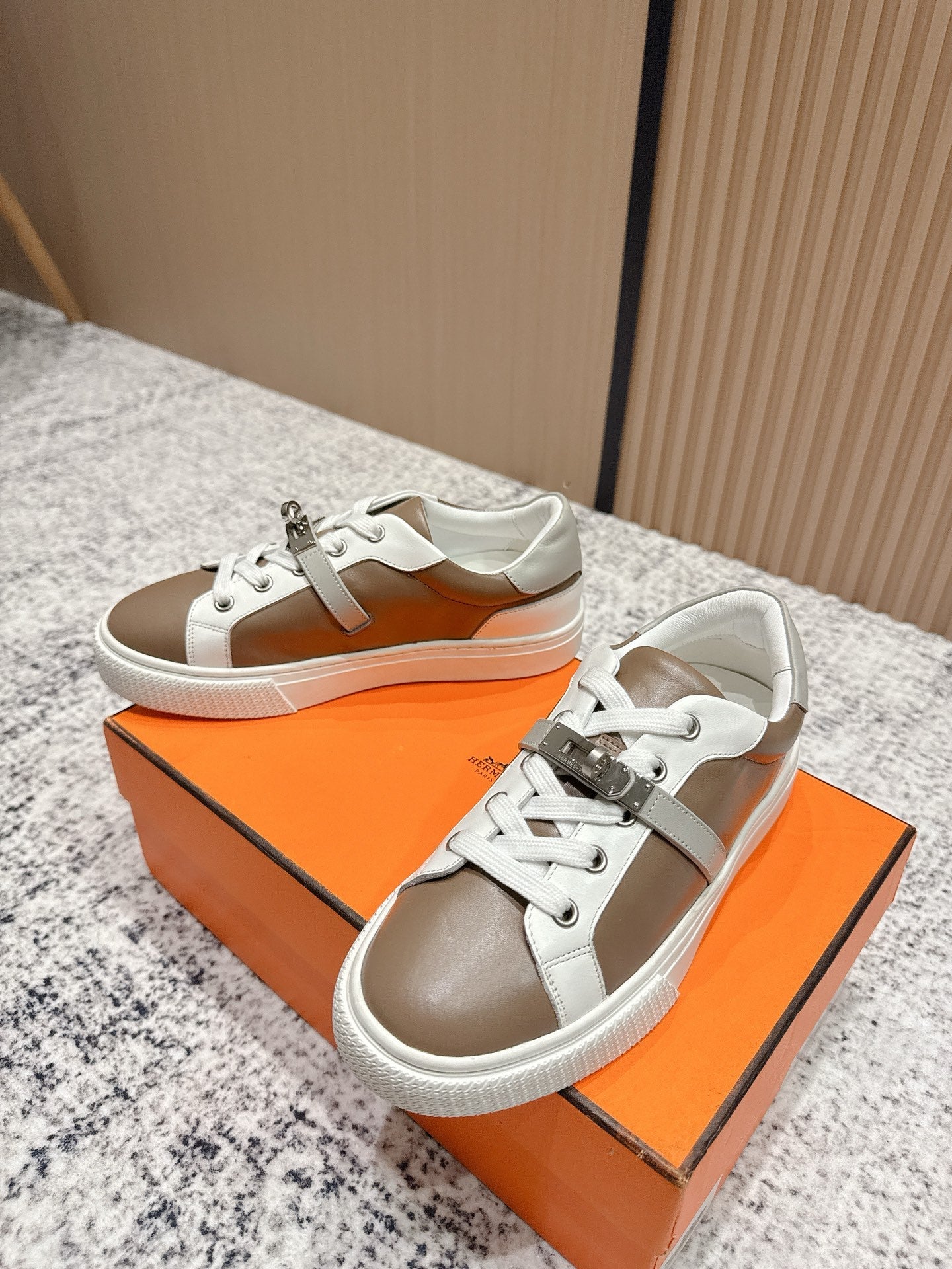 HM Casual Sneakers  Buckle Taupe White Leather
