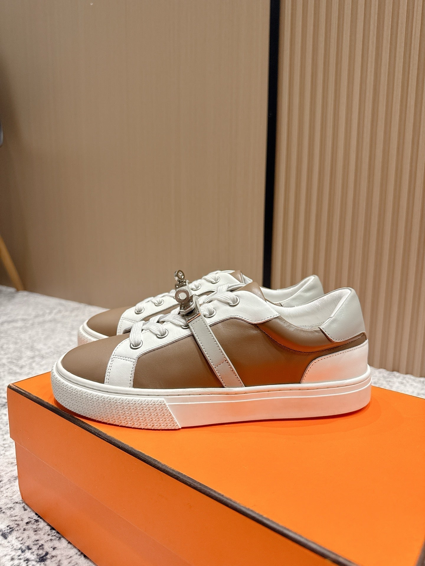 HM Casual Sneakers  Buckle Taupe White Leather