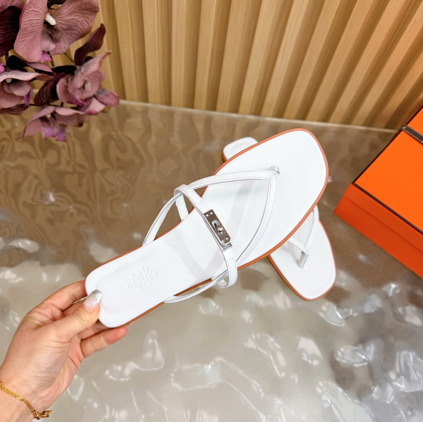 HM Miss Flip-Flops White Calfskin 589202